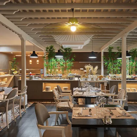 Boutique H10 White - Adults Only Hotel