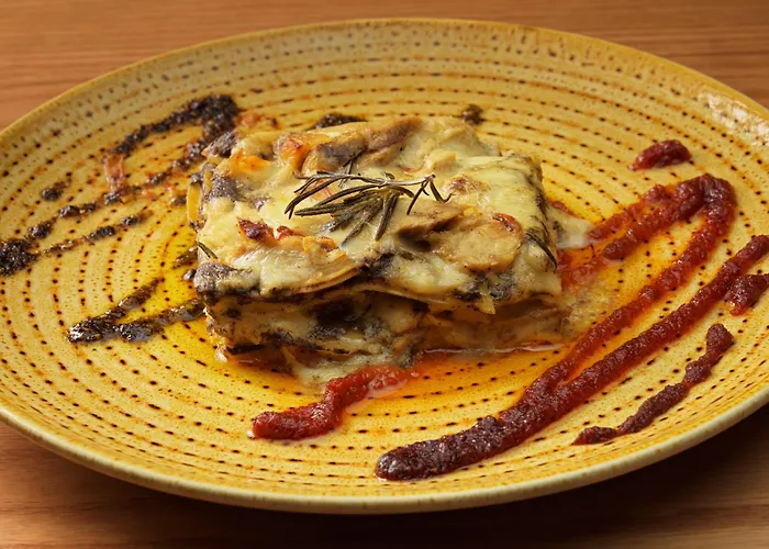 Boutique H10 White - Adults Only