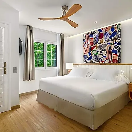 Boutique H10 White - Adults Only Hotel 4*