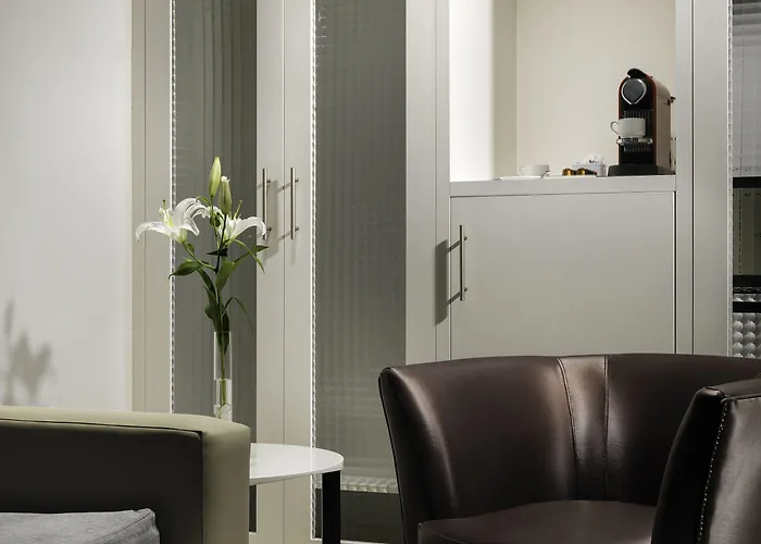 Boutique H10 White - Adults Only 4*