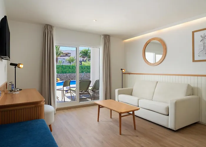 Boutique H10 White - Adults Only 4*