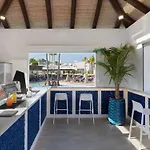 Boutique H10 White - Adults Only 4*