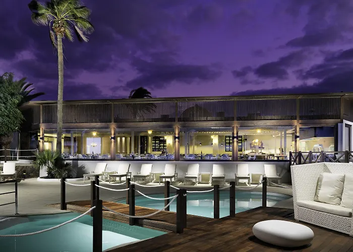 أتش10 وايت سويتس البوتيكي - للبالغين فقط